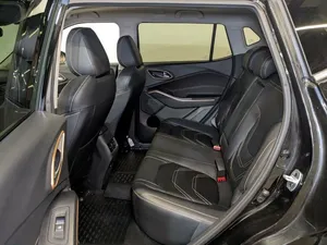 รถยนต์ M0CSVICH 3-e ปี 2023 รุ่นสมรรถนะสูง วิ่งน้อย เกียร์อัตโนมัติ แบตเตอรี่ลิเธียม หลังคาพาโนรามา ล้ออัลลอย - Product Image 6