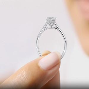 Bague de fiançailles en or blanc 14 carats avec diamant de laboratoire IGI Lab Bijoux en diamant F Couleur VS1 Clarté pour la fabrication de bijoux - Product Image 3