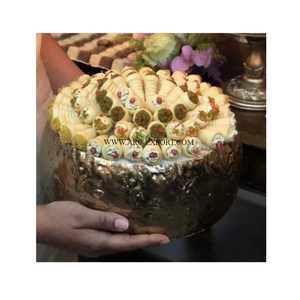 Bol en métal de forme florale avec design gaufré Bols enduits d'or de style européen pour la vaisselle Bol à chocolat de service aux bonbons et aux noix - Product Image 1