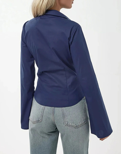 เสื้อถักแขนยาวทรงเข้ารูปสำหรับผู้หญิง ปกพับลง สีพื้น แต่งกระดุม ระบายอากาศได้ดี เหมาะสำหรับทุกฤดู - Product Image 3