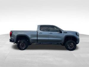Véhicules d'occasion en promotion : GMC Sierra 1500 Limited Elevation 4x4 Double Cabine 6.6 ft. SB, modèle 2022 - Product Image 5