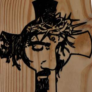 Urna de Madera de Pino Hecha a Mano para Cenizas Humanas-Cruz Cetlic y Cara de Jesús Caja de Madera Urna de Cremación para Cenizas Caja Grande de Madera - Product Image 4