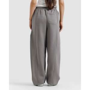 Pantalones Holgados de Pierna Recta en Tejido French Terry con Técnica de Teñido Liso - Product Image 2