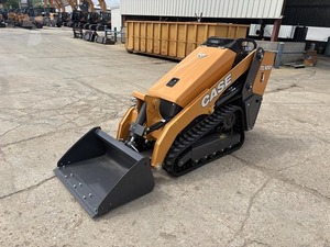 Mini-chargeuse sur pneus CASE TL100 pour travaux de construction et agricoles - Product Image 6