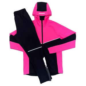 Ensemble de survêtement coupe-vent en coton uni personnalisé de haute qualité pour hommes et femmes – Tenue décontractée écologique pour l'entraînement estival - Product Image 1