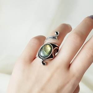 Bague en Labradorite audacieuse en argent Sterling réglable grande bague en pierres précieuses faite à la main pour les femmes Boho bijoux de guérison cadeau d'anniversaire - Product Image 2