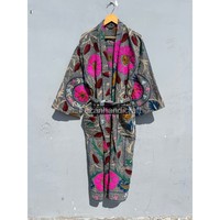 Venta al por mayor Uzbek Floral bordado Suzani tela Kimono indio algodón Albornoz Resort Wear ropa de dormir bata de invierno para mujeres Batas