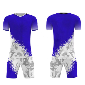 Camiseta de fútbol de poliéster con sublimación personalizada para hombre, conjunto de uniforme de entrenamiento, servicio OEM de invierno y verano, camiseta de fútbol barata disponible - Product Image 4