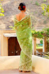 Saree en organza de soie de travail de broderie indienne de luxe avec pièce de chemisier pour les femmes pour la fête porter un mariage dans le Style Bollywood - Product Image 6