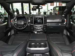 Camioneta F-150 Raptor con Volante a la Izquierda, Origen Estadounidense, con Autonomía de 301-400 km, Batería de 50-70 kWh, Motor de 100-150 kW - Product Image 3