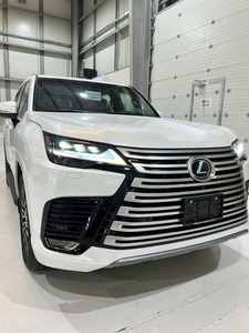 SUV Familiar 2025 para Signature 2020 LX600 Frigate 07 Dargo Dark AWD, Volante a la Izquierda, Techo Panorámico de Cuero - Product Image 3