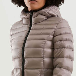 Chaqueta de Plumón Personalizada en Oferta, Chaqueta de Plumón con Logotipo Personalizado para Mujer, Hecha en Pakistán - Product Image 5