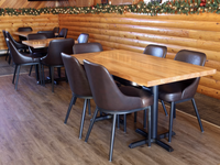 Ensemble de table de restaurant en bois massif avec chaises rembourrées, mobilier de salle à manger moderne pour restaurant et bistro