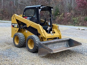 Cargadora de orugas diésel usada CAT 362D3 de 3 toneladas con cucharón frontal para construcción y trabajo agrícola - Product Image 4