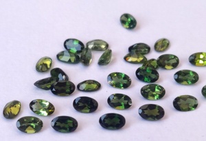 ทัวร์มาลีนธรรมชาติสีเขียวทรงวงรีตัด3X5มม. คุณภาพสุดยอด - Product Image 6