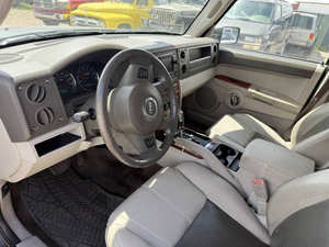 Auto Usado Económico Jeep Commander Limited 2006 con Volante a la Izquierda - Product Image 2