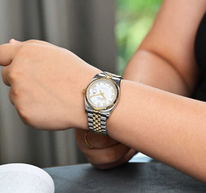 Reloj de acero inoxidable de marca de lujo para hombre Reloj formal de moda clásico a precio de fábrica del exportador indio - Product Image 4