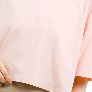 Dernier modèle de T-shirt haut court pour femmes à usage extérieur Vente en gros Prix T-shirt court avec logo personnalisé pour femmes - Product Image 3