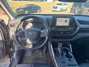 Usado 2021 Toyota Highlander Hybrid XLE - Product Image 6