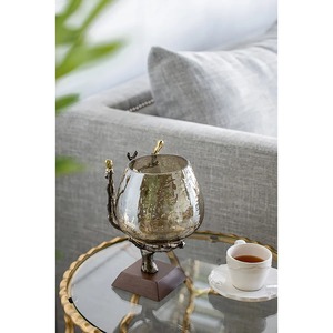 Support votif de branche d'arbre en métal sculptural rustique avec tasse en verre martelé ambré sur base en bois Accent élégant en bronze et or - Product Image 5