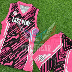 Conjunto de uniforme de baloncesto para mujer de gran oferta, pantalones cortos de malla de poliéster de diseño personalizado, estilo transpirable y clásico - Product Image 6