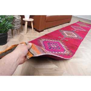 พรมเฮอร์กีตุรกี ขนาด 2.3x13.1 ฟุต (70x398 ซม.) สีแดงลายอิคัตแบบวินเทจ - Product Image 3