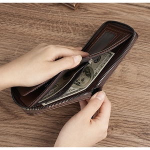 Portefeuille en cuir imprimé numérique couleur personnalisé avec option OEM, design français, fabriqué en France, modèle FD0000354 - Product Image 1