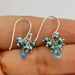 Boucles d'oreilles pendantes en topaze bleue, argent sterling 925, perles en grappe de paon - Product Image 2