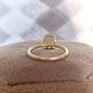 Bague de fiançailles solitaire Shreya Diam 2 carats, diamant ovale cultivé en laboratoire, couleur F, clarté VS1, bande de 1,5 mm, IGI, cadeau de mariage - Product Image 5