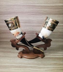 แก้วคอวัวควายที่ขายดีที่สุดโลโก้ที่กําหนดเองแกะสลักบนแก้ว Tankard พร้อมขาตั้งแตรพร้อมที่จับหนังของแตรสัตว์ - Product Image 3