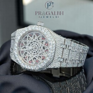 Reloj esqueleto Iced Out Moissanite para hombre, reloj ostentoso de lujo con números arábigos rojos, banda de oro amarillo, movimiento automático - Product Image 2