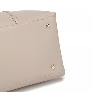 Sac à main en cuir de haute qualité pour dames Design tendance Décoration en chaîne Nouvelle collection personnalisée Vente en gros à bas prix Optimisation de l'usure - Product Image 6