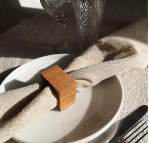 Rond de serviette en bois d'acacia en forme de rectangle idéal pour la vaisselle et la décoration du dîner - Product Image 6