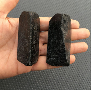 พลอยทัวร์มาลีนธรรมชาติสีดำหยาบ2ชิ้นขนาด35x60-45x70มม. ควอตซ์ทัวร์มาลีนสีดำ - Product Image 5