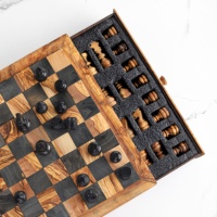 Jeu d'échecs artisanal en bois d'olivier ArtisRaw avec rangement, écologique et durable, jeu de société de luxe pour enfants