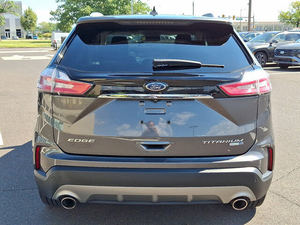 SUV Crossover EDGE Titanium 2020 Usado en Excelentes Condiciones con Tracción en las Cuatro Ruedas - Product Image 2