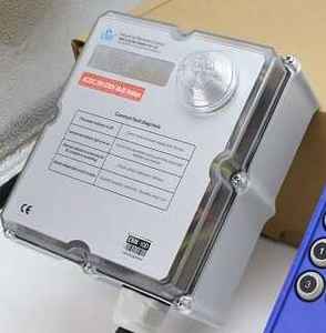 Control Remoto Inalámbrico CMK F24-10D, 10 Velocidades Dobles, Botón de Encendido/Apagado + 1 Interruptor Tipo Hongo + 1 Interruptor de Encendido, IP-66, Alcance de 100 Metros, Alimentación CA/CC - Product Image 2