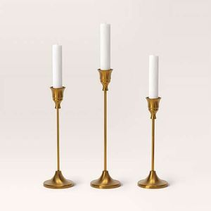 Bougeoir doré au design antique avec design de luxe, support d'éclairage pour événement, décoratif pour la fête de mariage et la maison - Product Image 1