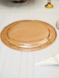 Plato de cargador redondo con borde de diseño dorado plateado, vajilla elegante perfecta para fiestas, eventos, catering y entretenimiento en el hogar - Product Image 5