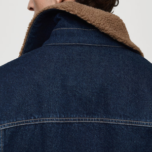 Veste en jean élégante pour hommes, tenue décontractée OEM, vente en gros de veste en jean en coton de haute qualité pour hommes, veste en jean personnalisée pour hommes à vendre - Product Image 4