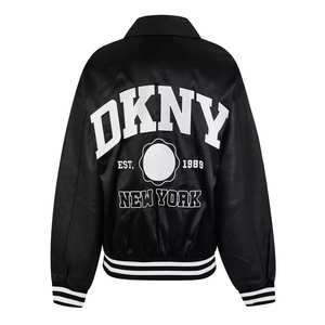 Vestes universitaires pour femmes conçues avec des rayures en tricot côtelé, des patchs brodés et un intérieur doublé chaud pour un usage quotidien décontracté - Product Image 2