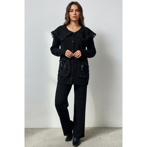 Conjunto de Dos Piezas de Punto Color Crème con Cuello de Encaje, Detalle de Lazo, Bolsillo y Botones de Perla para Mujer - Product Image 6