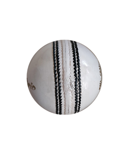 Balles de cricket professionnelles en cuir T20 cousues à la main pour adultes prix de gros de Meerut - Product Image 4