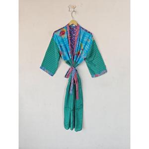Kimono de seda de retazos con cinturón, vestido de noche para mujer, vestido Sari de seda reciclada, albornoz, ropa de dormir reciclada, Kimono abierto para ella - Product Image 1