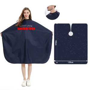 Venta al por mayor poliéster profesional nuevo estilo PVC logotipo personalizado peluquería capa impermeable peluquero capas 5A - Product Image 5