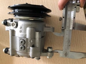 Compresor de aire acondicionado AC 12V 4425700/4456130 para excavadora HITACHI EX55 ZX55 ZX60 ZAX55 piezas de maquinaria de construcción - Product Image 5