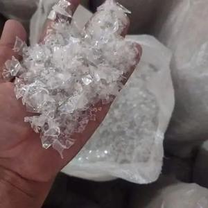 Copos para mascotas lavados en frío y en caliente, chatarra de botellas de PET para aplicación de fibra, copos de botellas de PET de alta calidad - Product Image 2