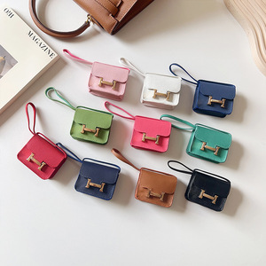 เคสหนังสีพื้นสำหรับ Apple Airpods Pro Pro2 Pro3 Mini พร้อมพวงกุญแจและกระเป๋าใส่เหรียญสุดหรู ป้องกันอย่างดี - Product Image 1