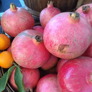 Granadas frescas seleccionadas a mano Granadas frescas con sabor natural 100% Perfectas para la distribución de frutas a granel - Product Image 4