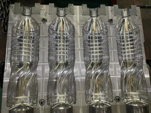 Fábrica de Taizhou Ofrece Servicio OEM/ODM para Moldes Industriales de PET de 2 y 4 Cavidades, de Acero 45 y Aluminio 6067, para Soplado Semiautomático de PET de Alta Calidad - Product Image 6